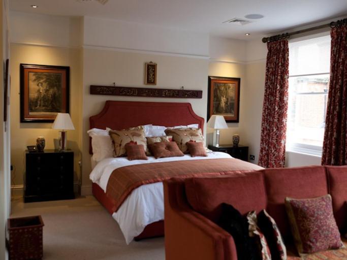 Gilbey'S Bar, Restaurant & Townhouse Bed & Breakfast Windsor Dış mekan fotoğraf